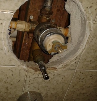Tub shower valve rough in height