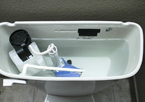 Toilet tank not filling with water after flush